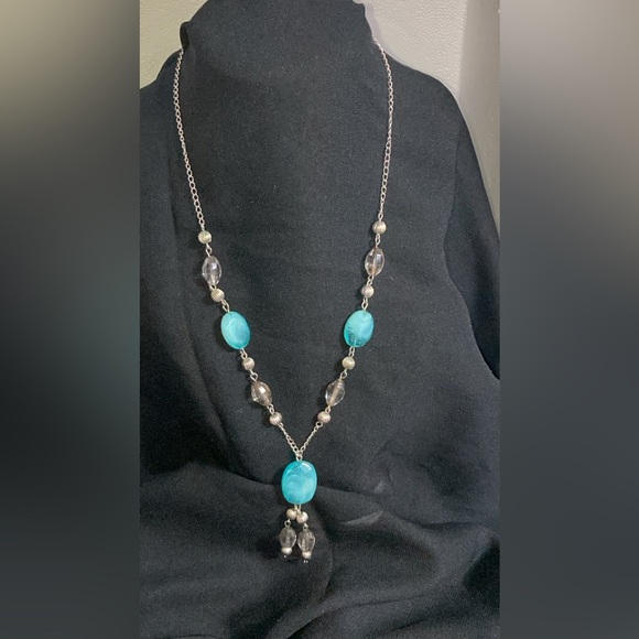 ELEGANT TURQUOISE AND SILVER TONE NECKLACE - Picture 2 of 10